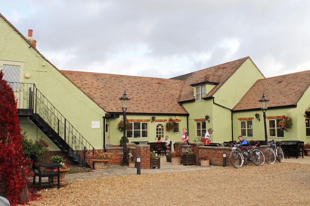 The Green Man Stanford Southill Exterior foto